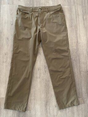 Lululemon ABC 5-Pocket Pant, Khaki (Men's 34)